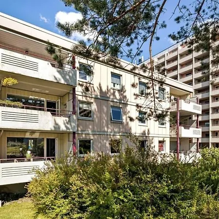 Apartment Lovely With Free Parking In Shared Bergen